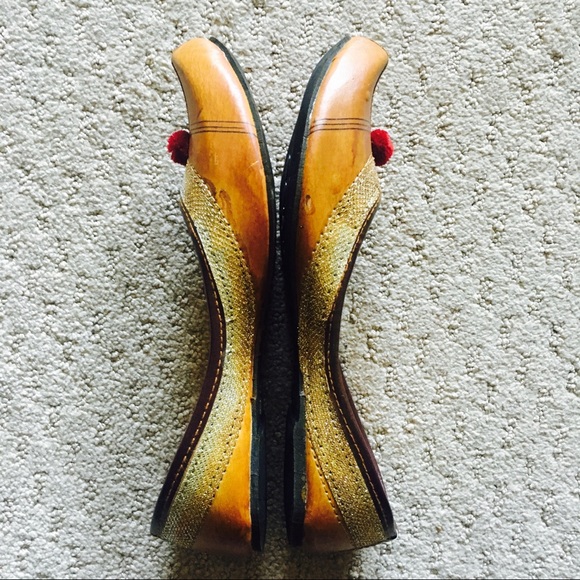 MOVING OUT SOON ! MUST GO ! Embroidered Shoes - Picture 4 of 7